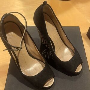 Giuseppe zanotti black platforms